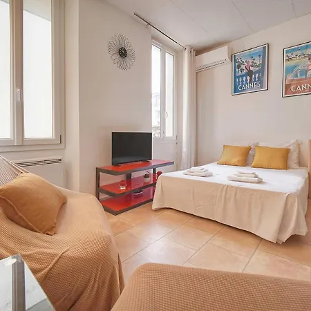 Frgk Stylish 1br Clemenceau Steps From Ac Ultrafast Wifi Apartament *