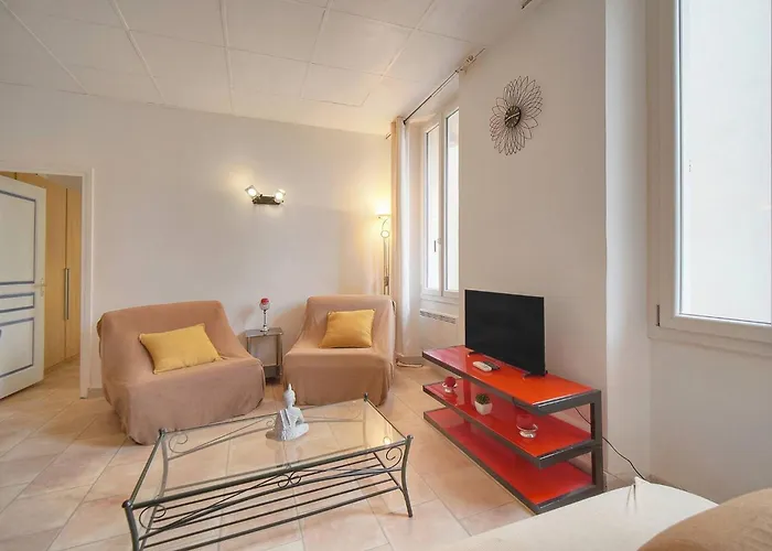 Daire Frgk Stylish 1br Clemenceau Steps From Ac Ultrafast Wifi *