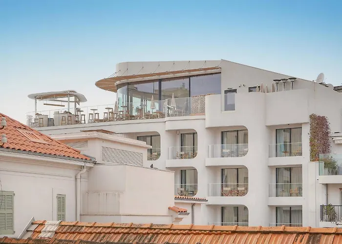 Frgk Stylish 1br Clemenceau Steps From Ac Ultrafast Wifi Cannes