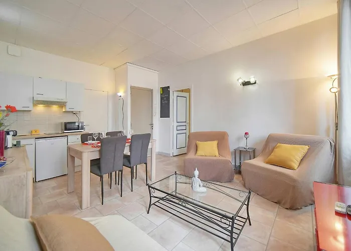 Frgk Stylish 1br Clemenceau Steps From Ac Ultrafast Wifi Daire
