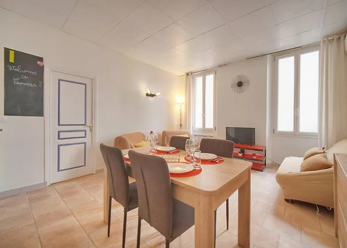 Daire Frgk Stylish 1br Clemenceau Steps From Ac Ultrafast Wifi *