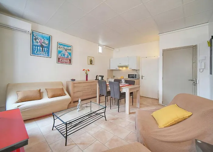 Frgk Stylish 1br Clemenceau Steps From Ac Ultrafast Wifi *