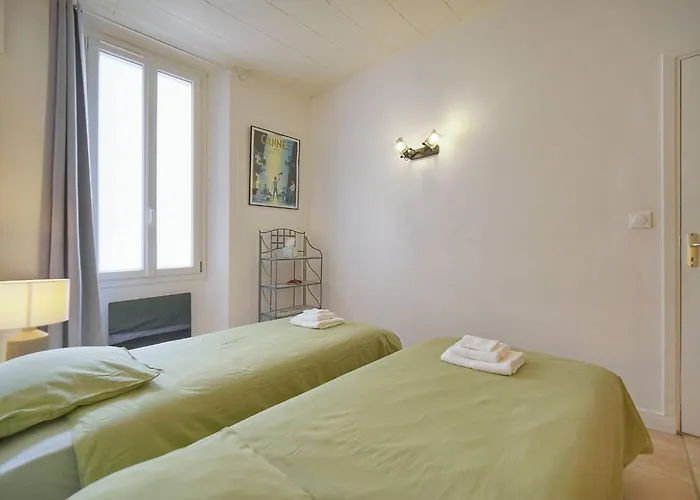 Daire Frgk Stylish 1br Clemenceau Steps From Ac Ultrafast Wifi *