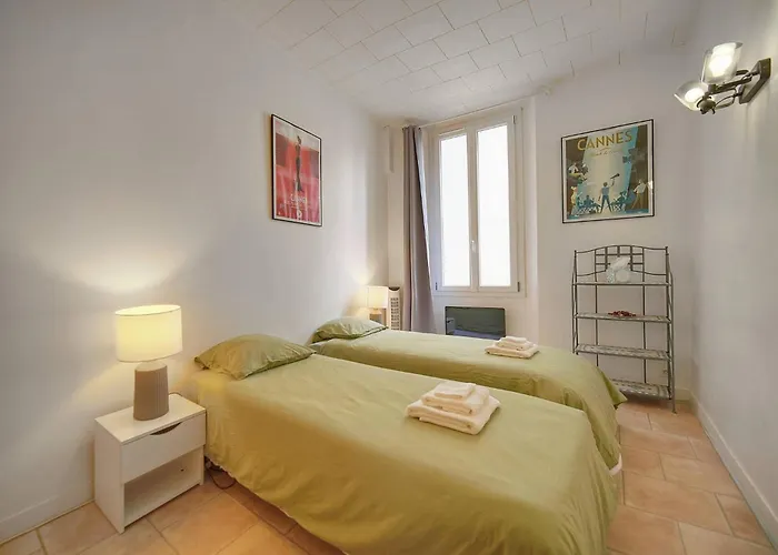 Frgk Stylish 1br Clemenceau Steps From Ac Ultrafast Wifi Daire Cannes