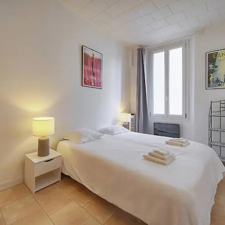 Frgk Stylish 1br Clemenceau Steps From Ac Ultrafast Wifi