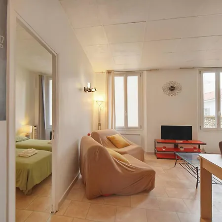 Frgk Stylish 1br Clemenceau Steps From Ac Ultrafast Wifi *