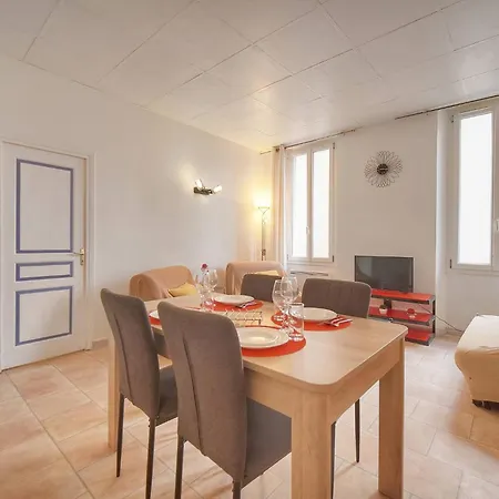 Daire Frgk Stylish 1br Clemenceau Steps From Ac Ultrafast Wifi *