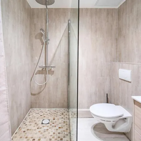 Frgk Stylish 1br Clemenceau Steps From Ac Ultrafast Wifi *