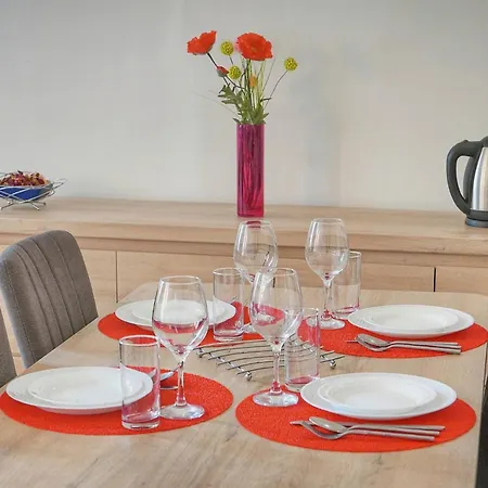 Frgk Stylish 1br Clemenceau Steps From Ac Ultrafast Wifi Cannes