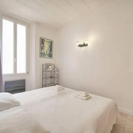 Frgk Stylish 1br Clemenceau Steps From Ac Ultrafast Wifi Cannes